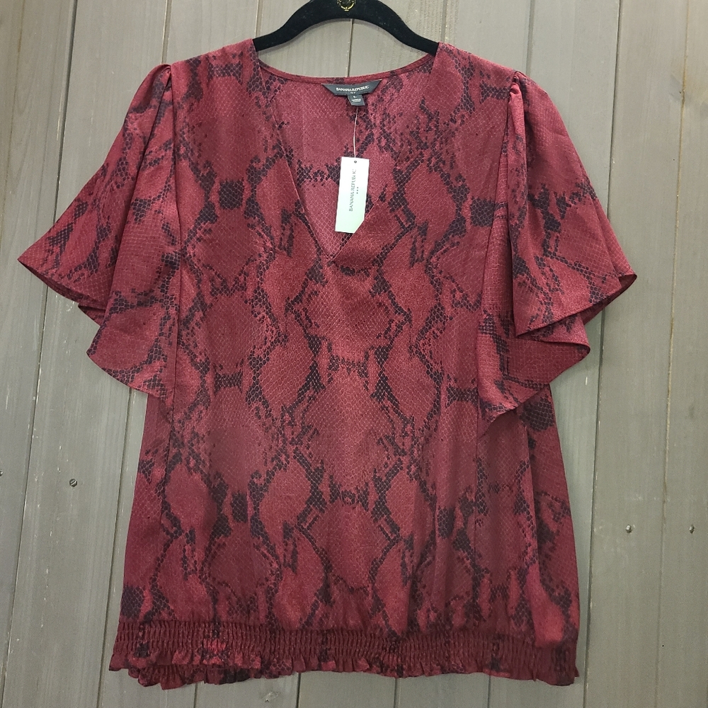 Banana Republic short flutter sleeve blouse Large maroon polyester elastic waist